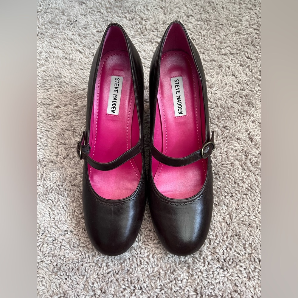 Vintage Steve Madden brown leather Mary Jane heels, never worn
